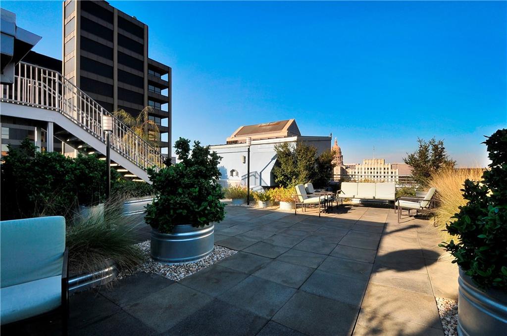 800 Brazos ST # 1111