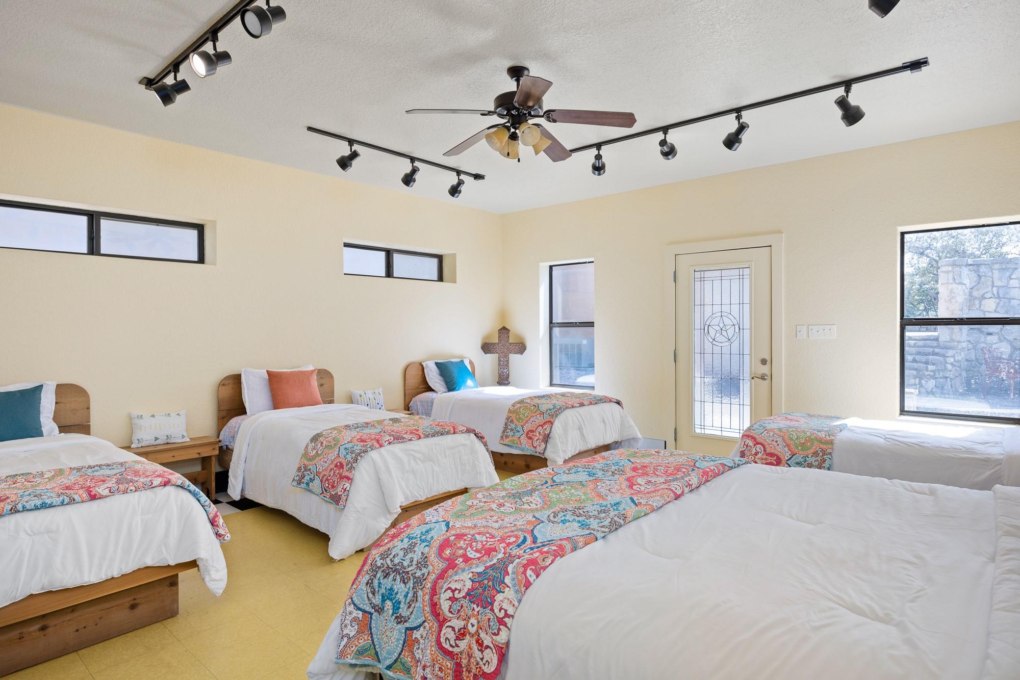 994 Upper Turtle Creek RD