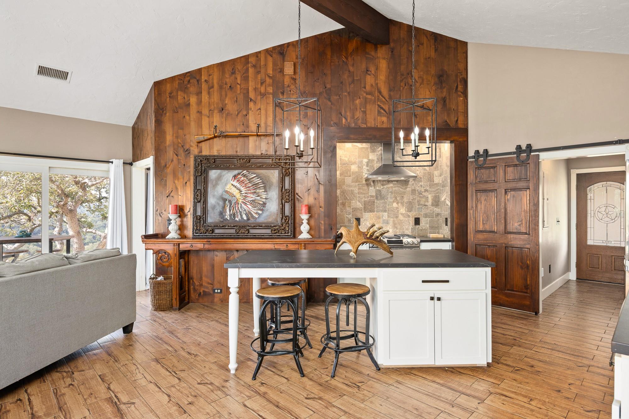 994 Upper Turtle Creek RD