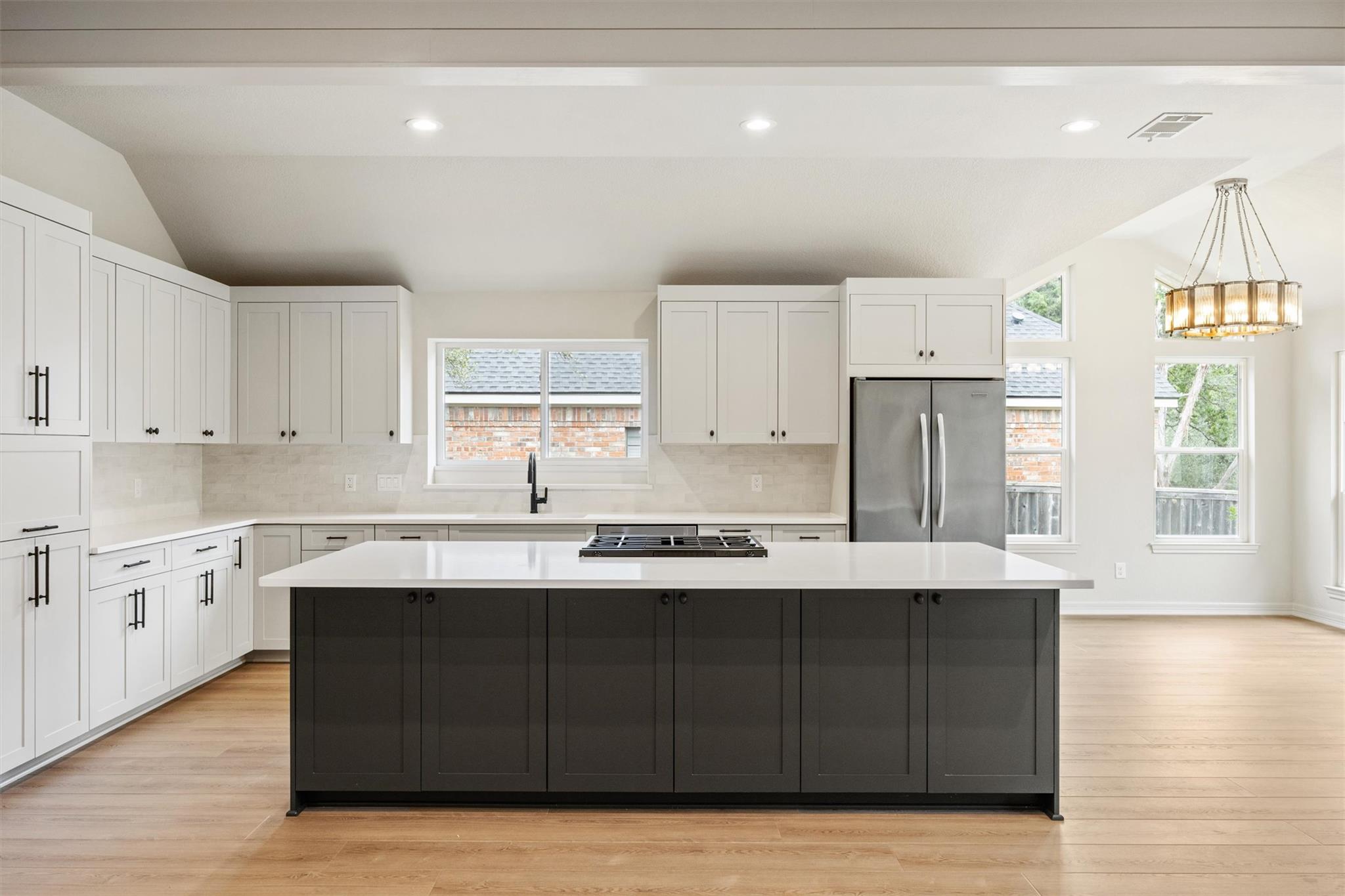 9505 Scenic Bluff DR