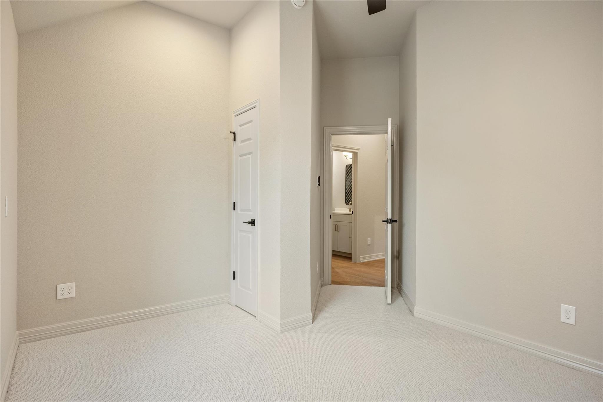 9505 Scenic Bluff DR