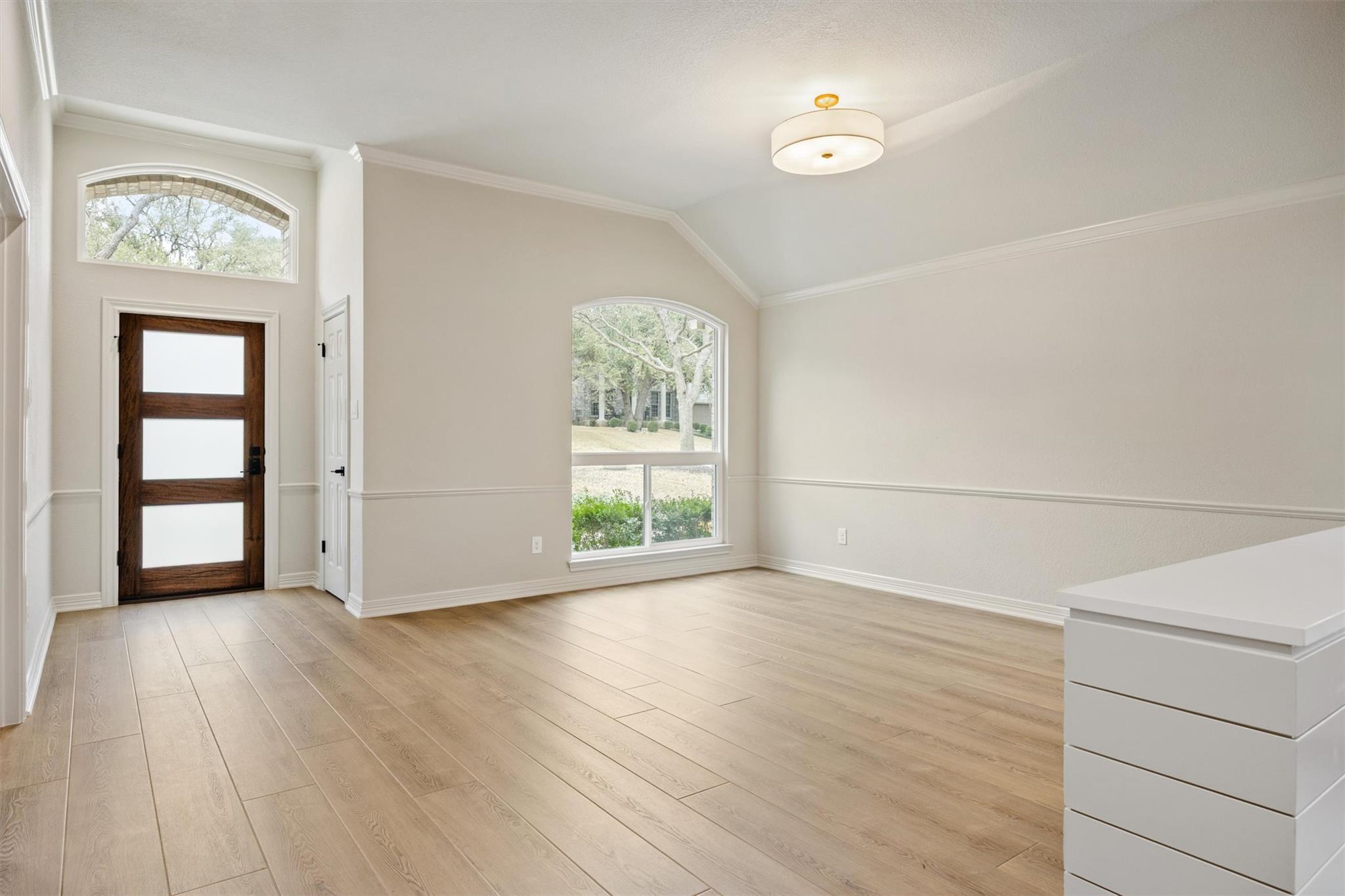 9505 Scenic Bluff DR