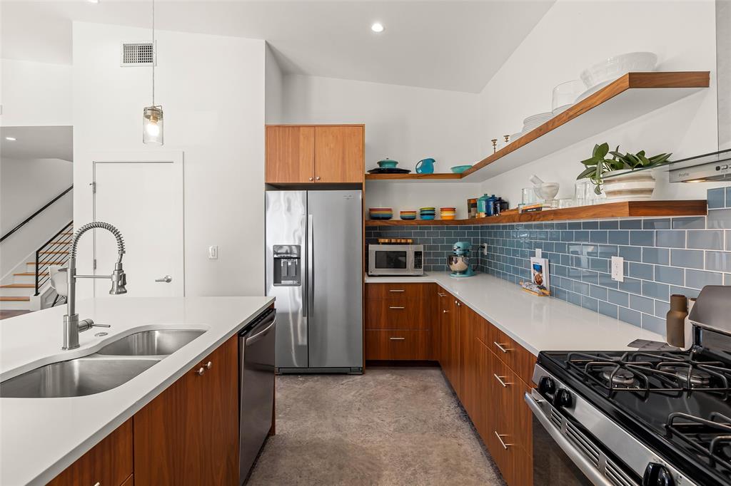 1900 Richcreek RD # A