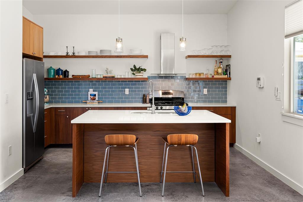 1900 Richcreek RD # A