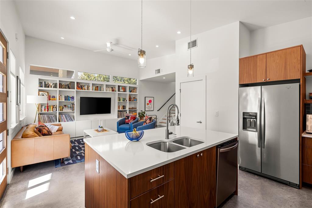 1900 Richcreek RD # A