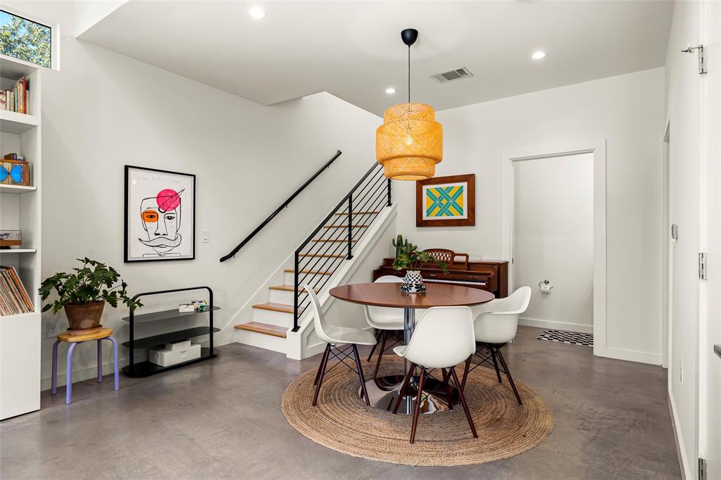 1900 Richcreek RD # A