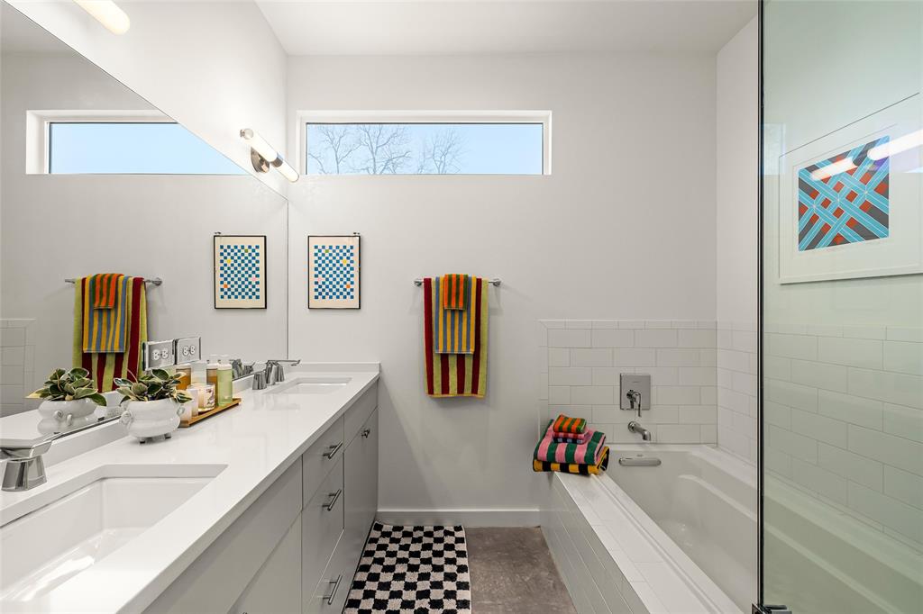 1900 Richcreek RD # A