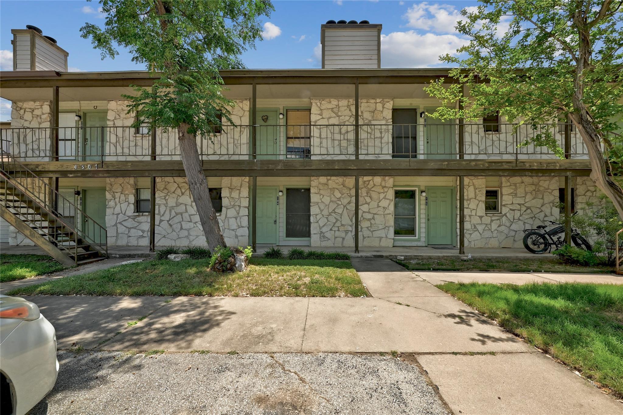 4307 S 1st ST # 104