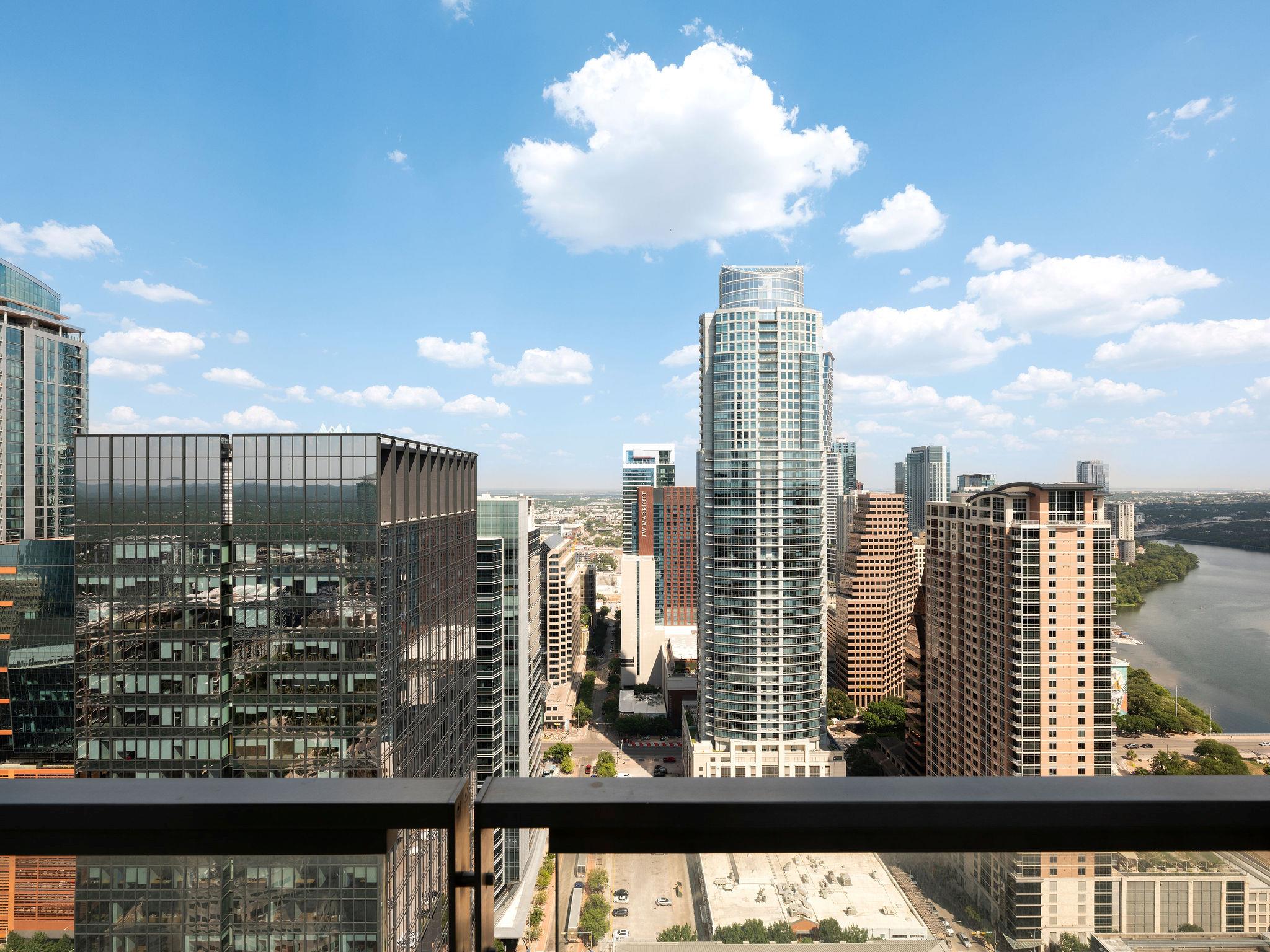 210 Lavaca ST # 3504