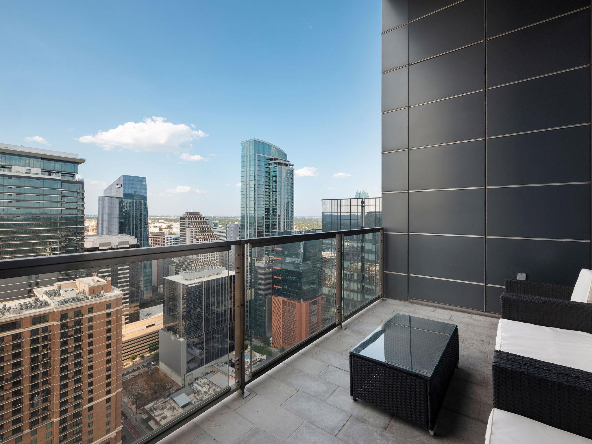210 Lavaca ST # 3504