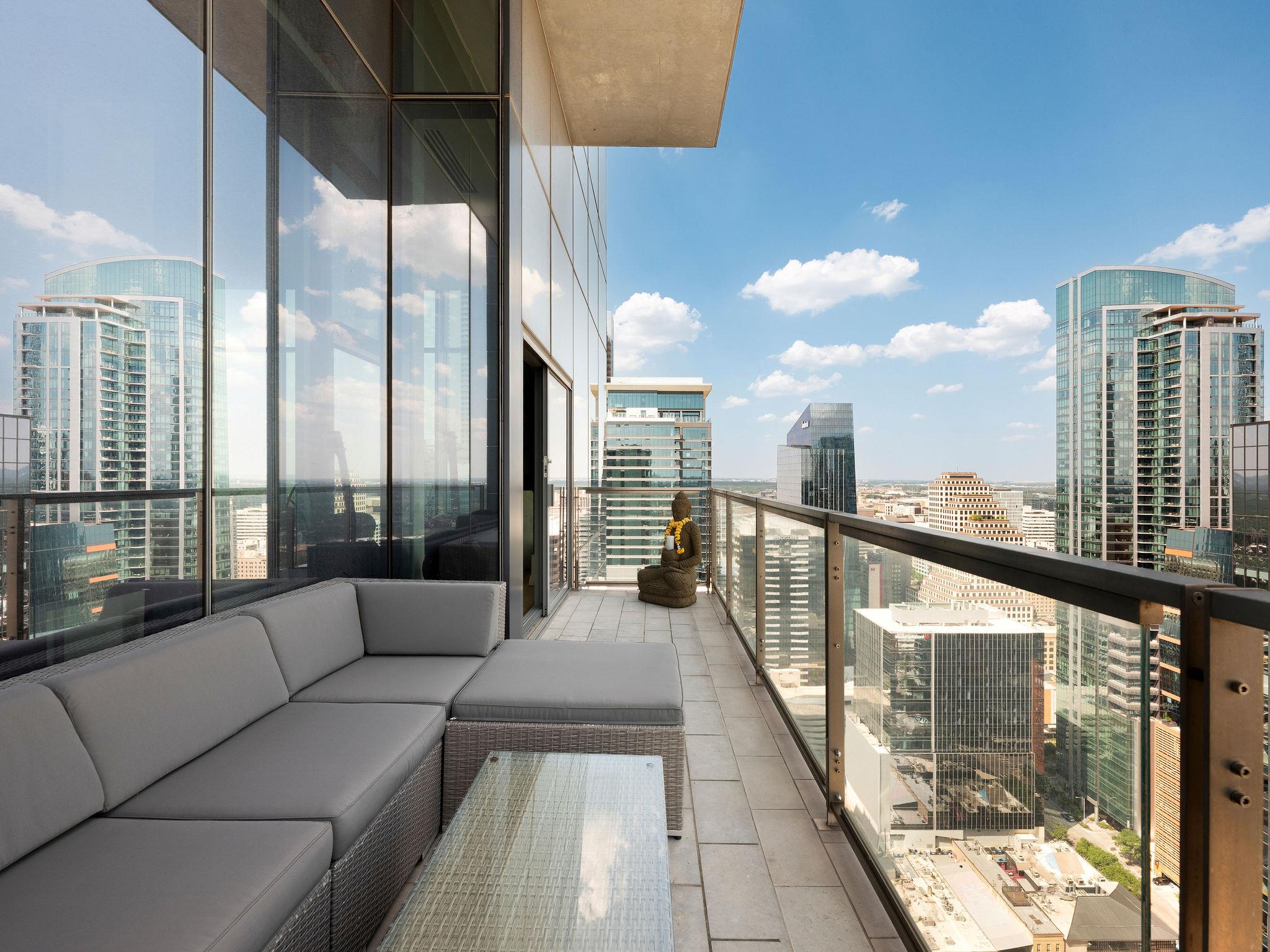210 Lavaca ST # 3504