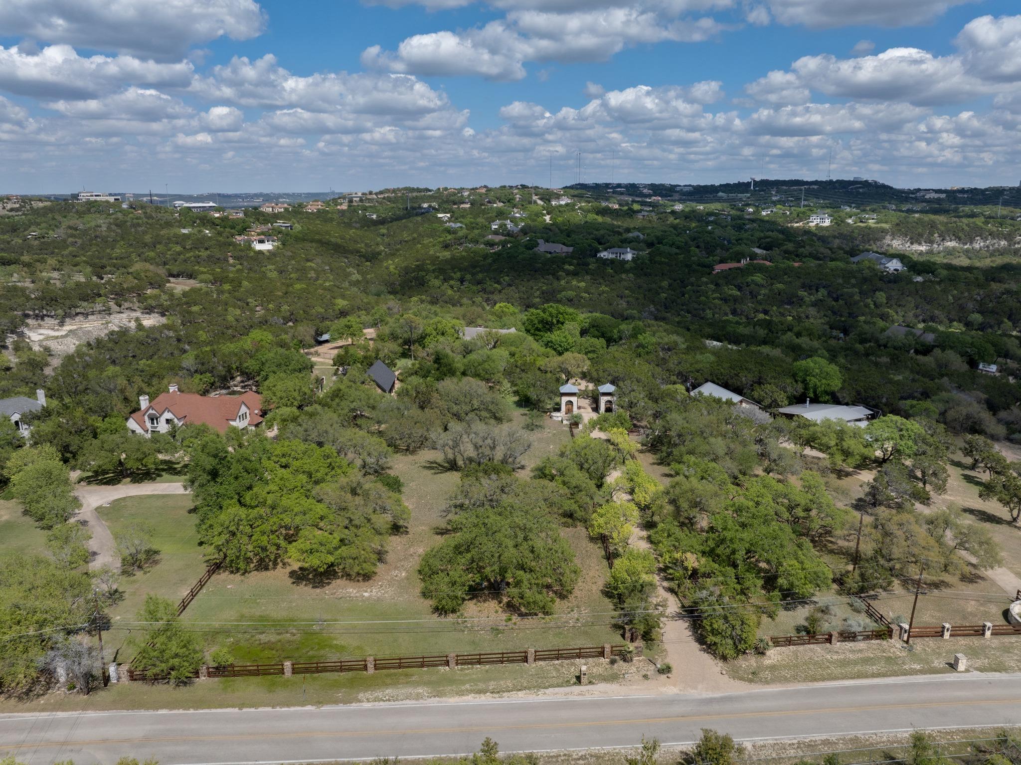 907 Crystal Creek DR
