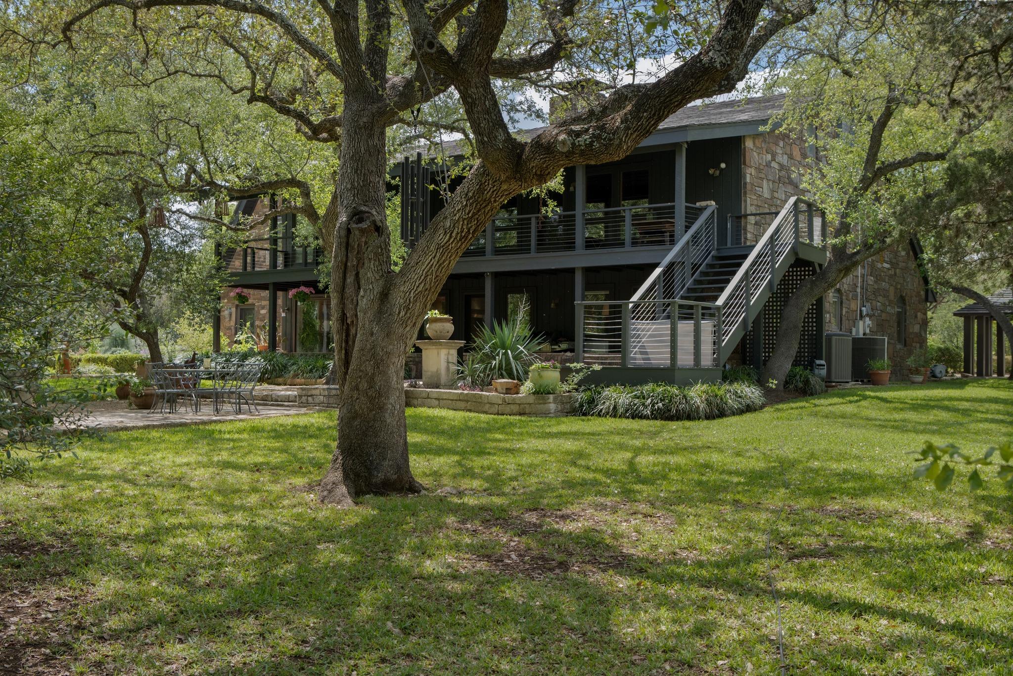907 Crystal Creek DR