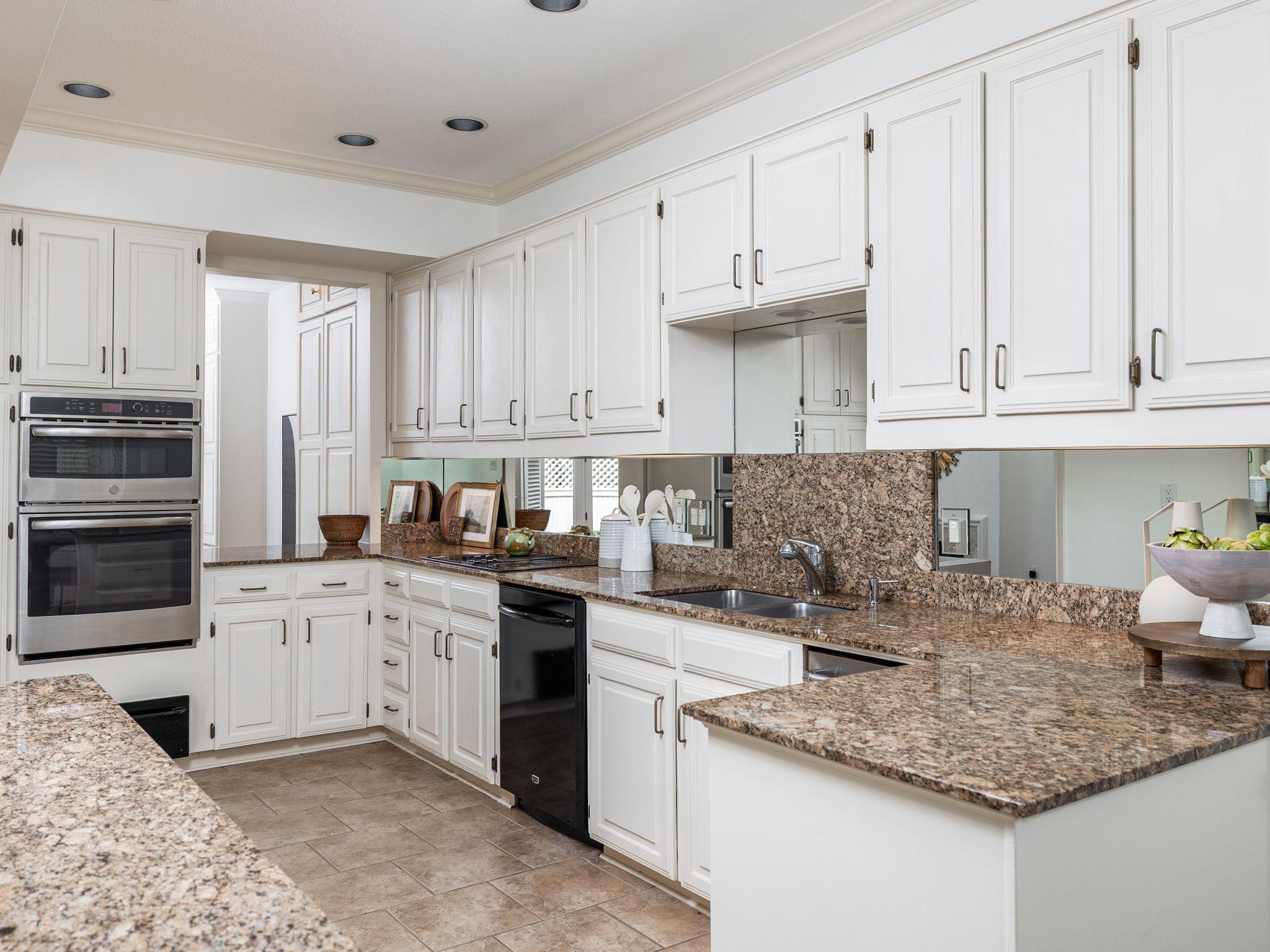 3111 Windsor RD Unit: E