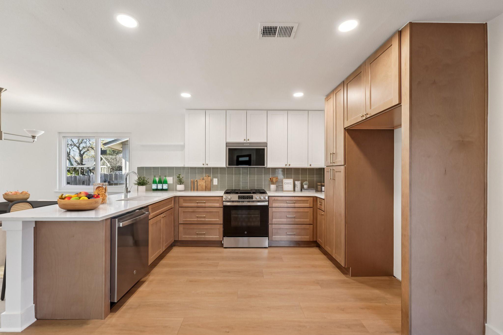 4901 Transit CIR