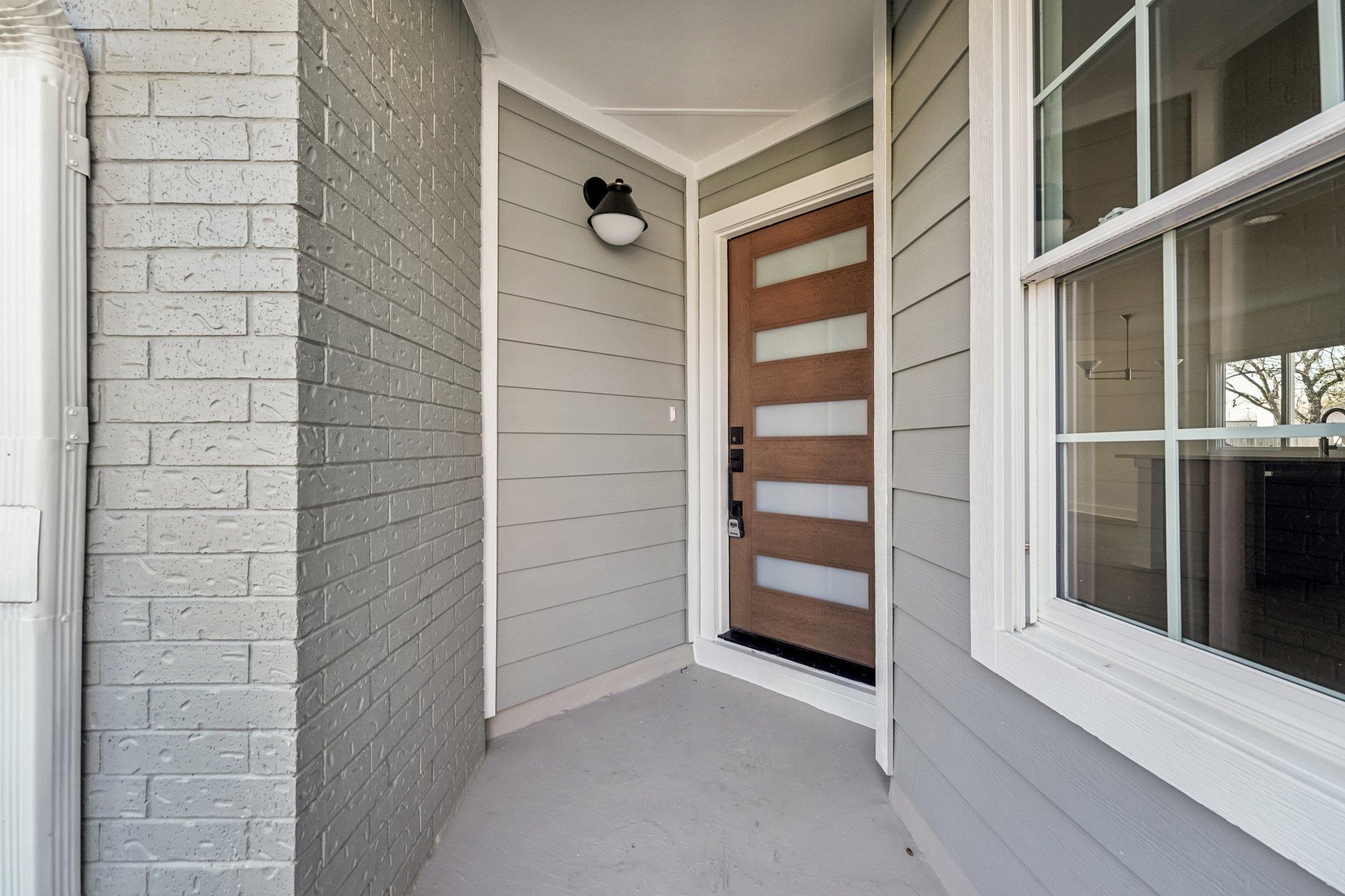 4901 Transit CIR