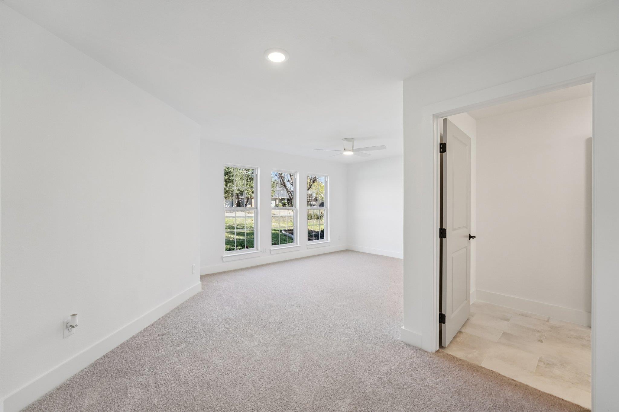 4901 Transit CIR
