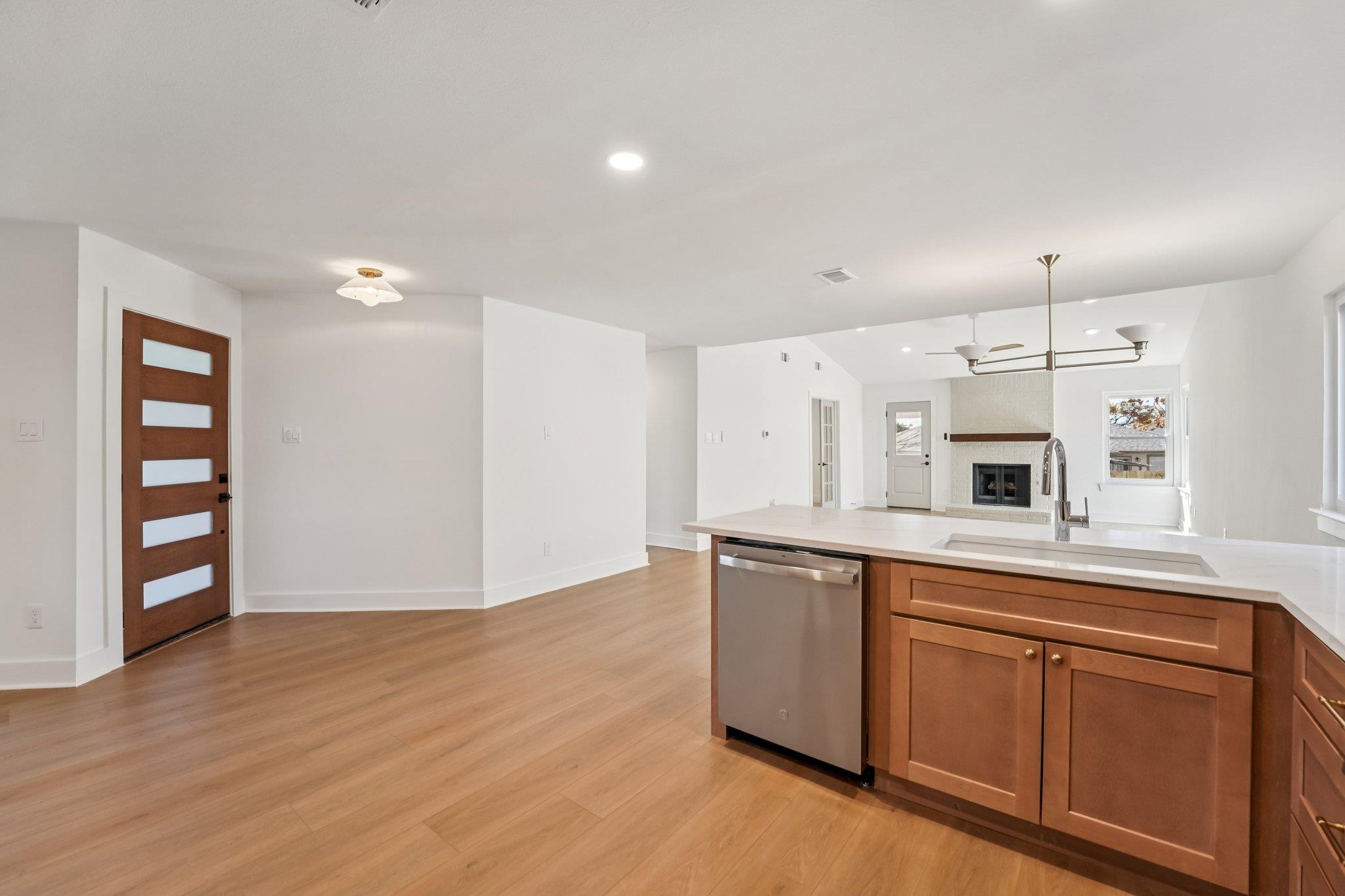 4901 Transit CIR