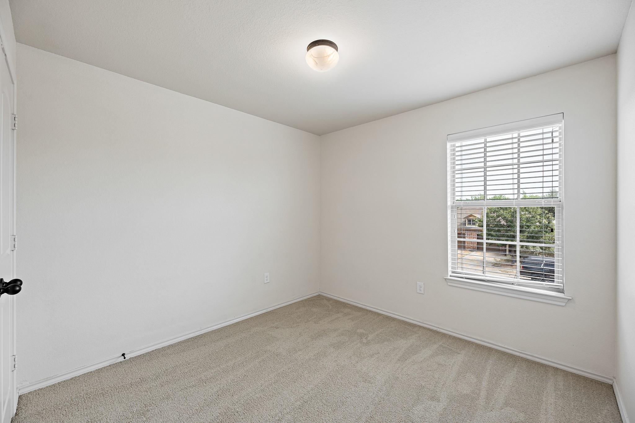 118 & 112 Creekside Villa DR