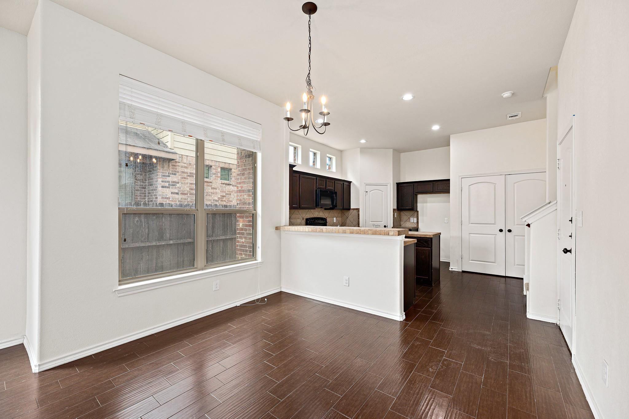 118 & 112 Creekside Villa DR