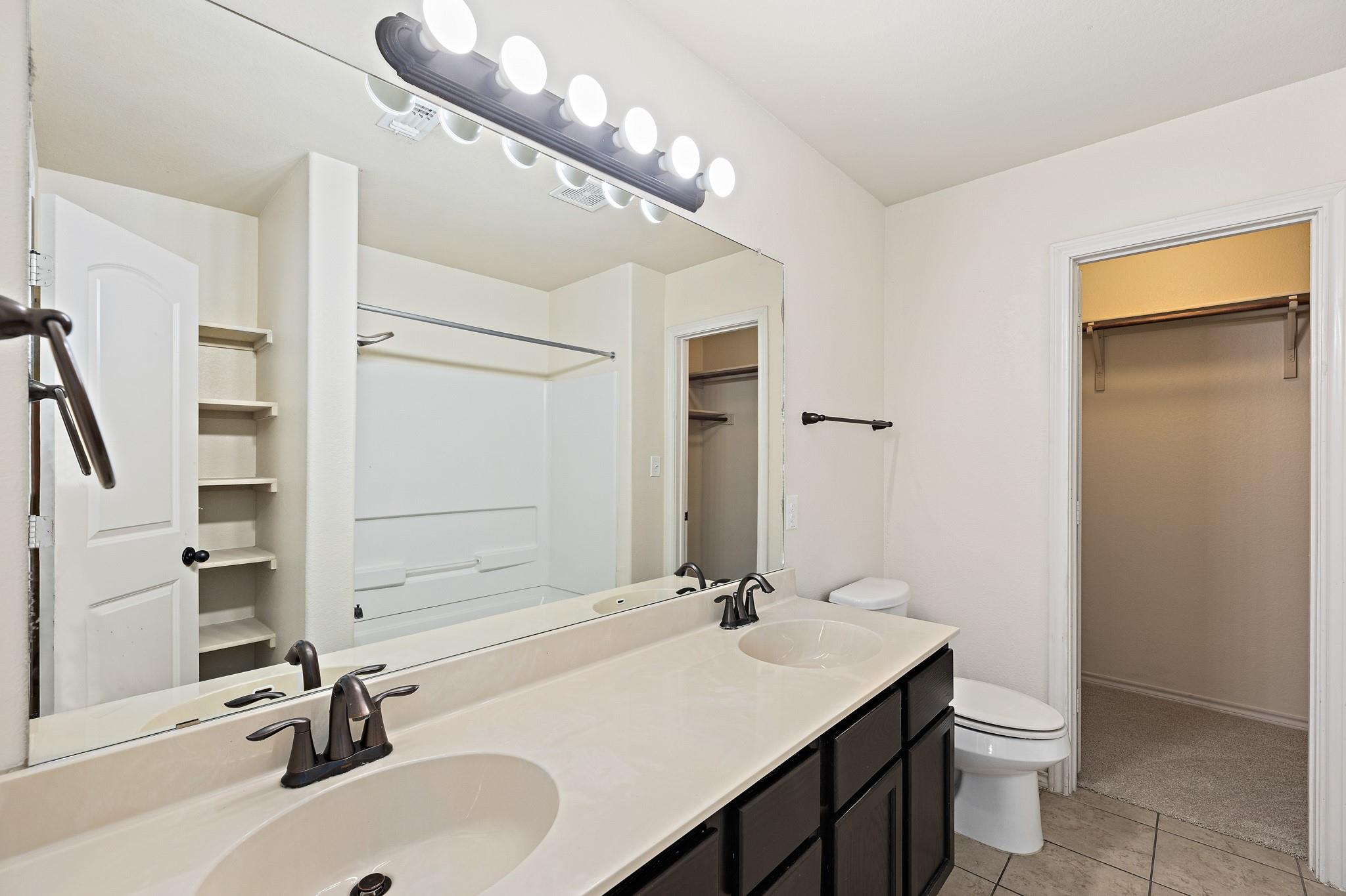 118 & 112 Creekside Villa DR