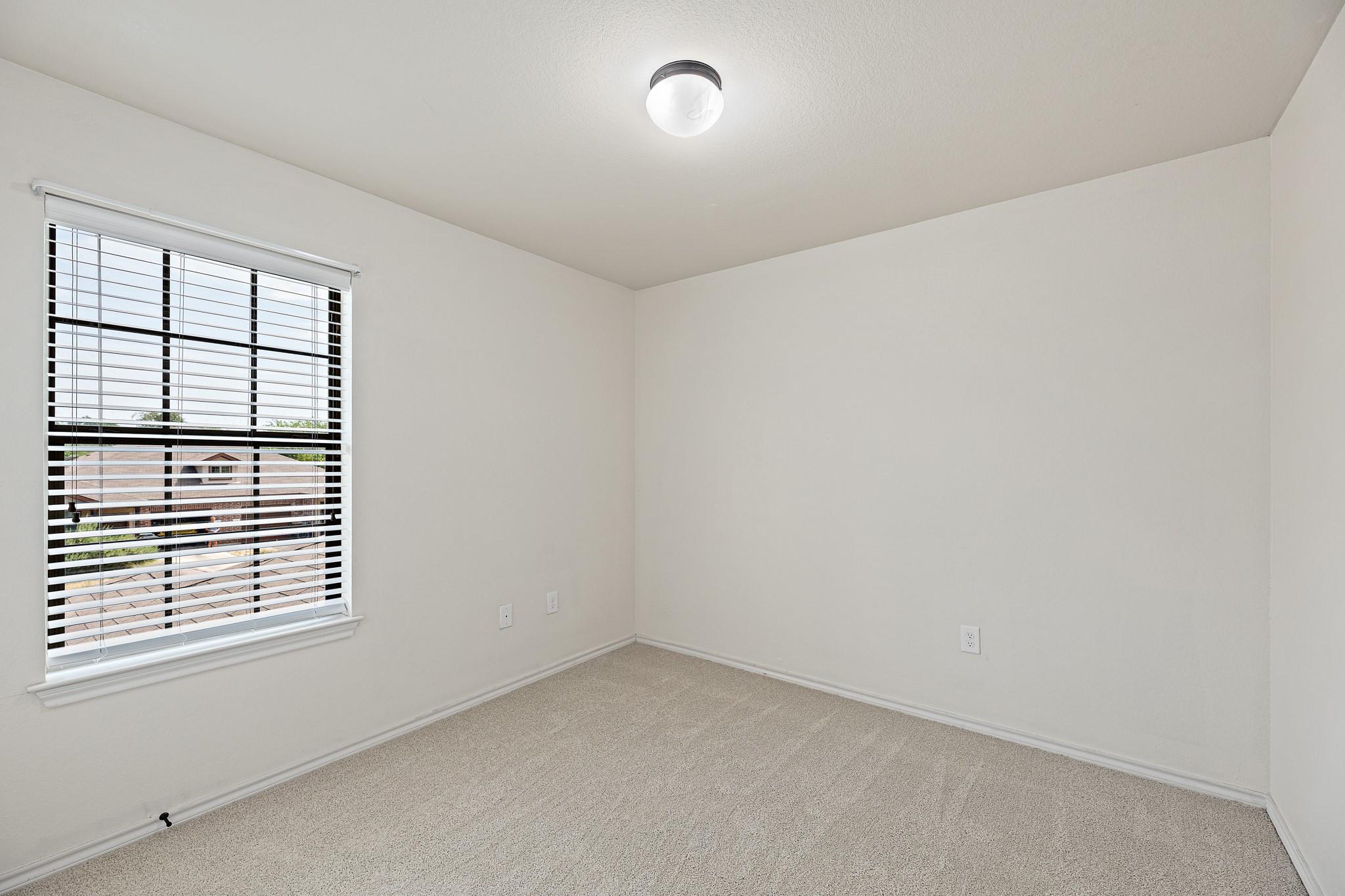 118 & 112 Creekside Villa DR