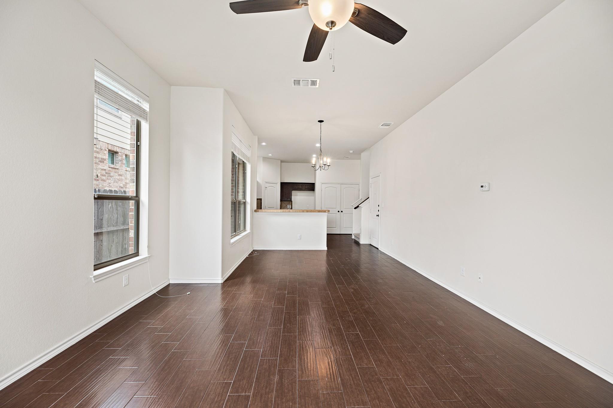 118 & 112 Creekside Villa DR