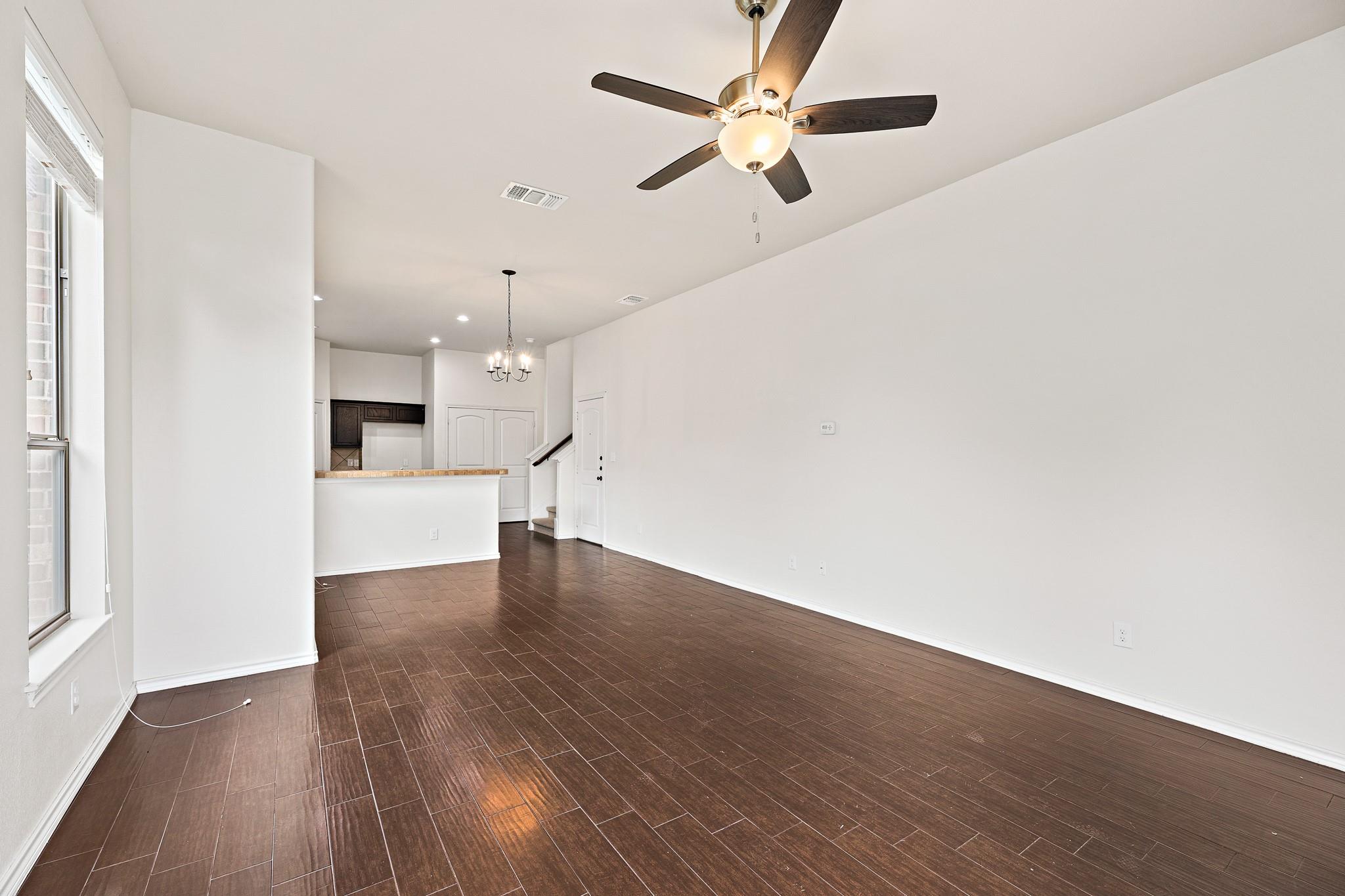 118 & 112 Creekside Villa DR