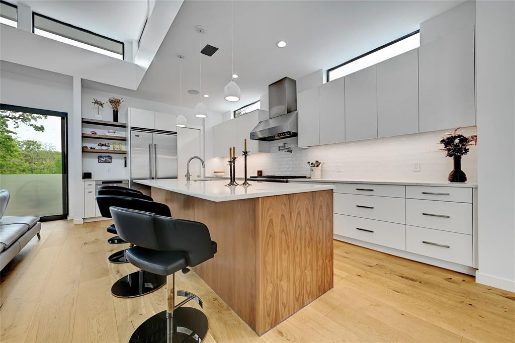 2405 Elmglen DR
