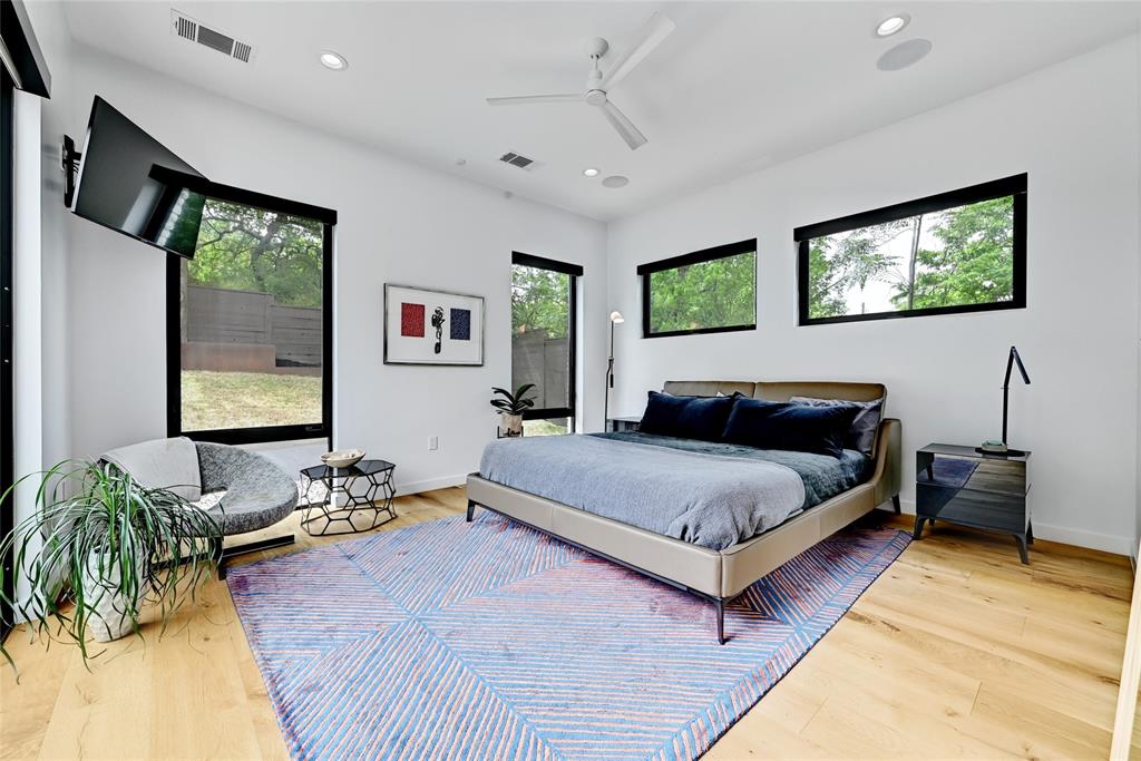 2405 Elmglen DR