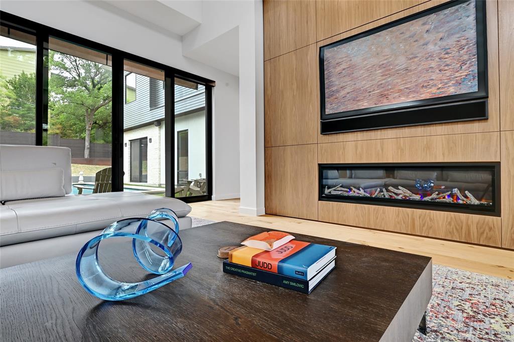 2405 Elmglen DR