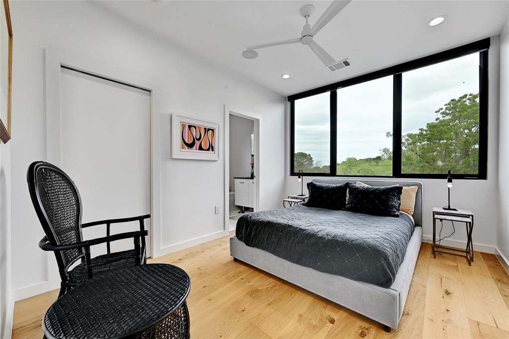 2405 Elmglen DR