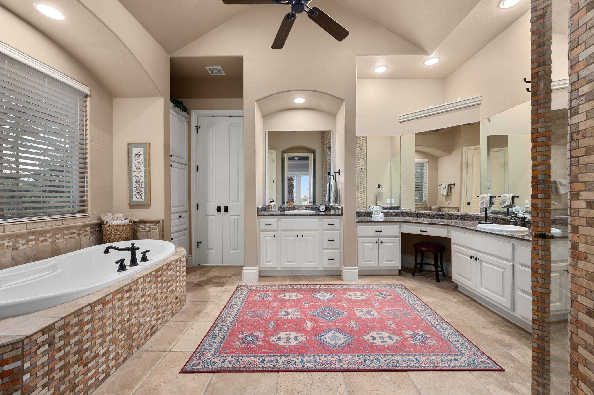 4503 Whirlwind CV, Spicewood