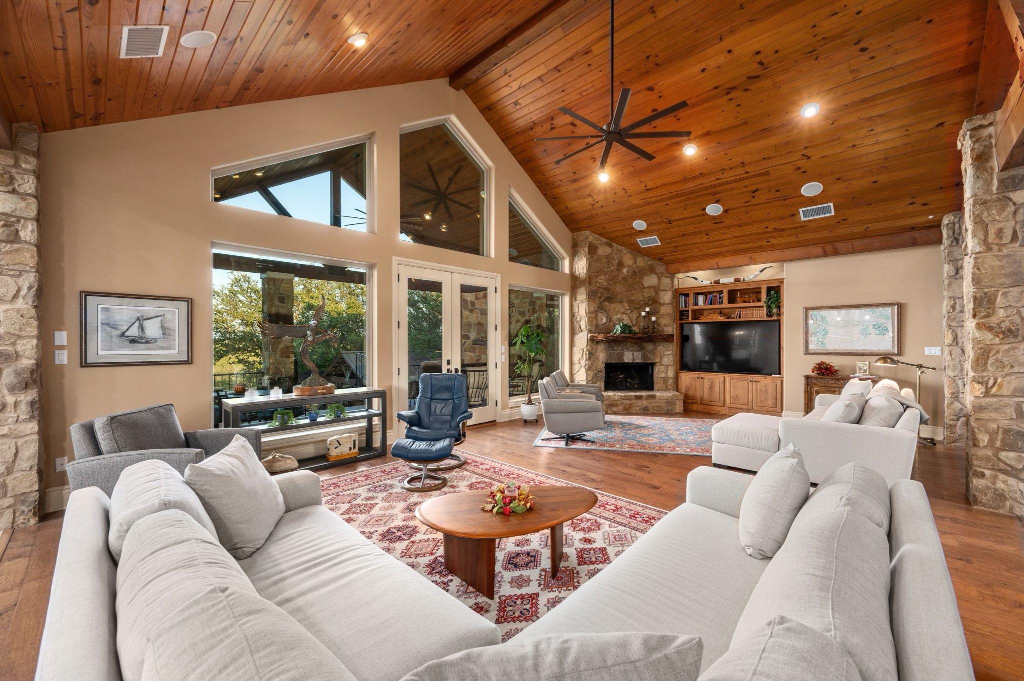 4503 Whirlwind CV, Spicewood