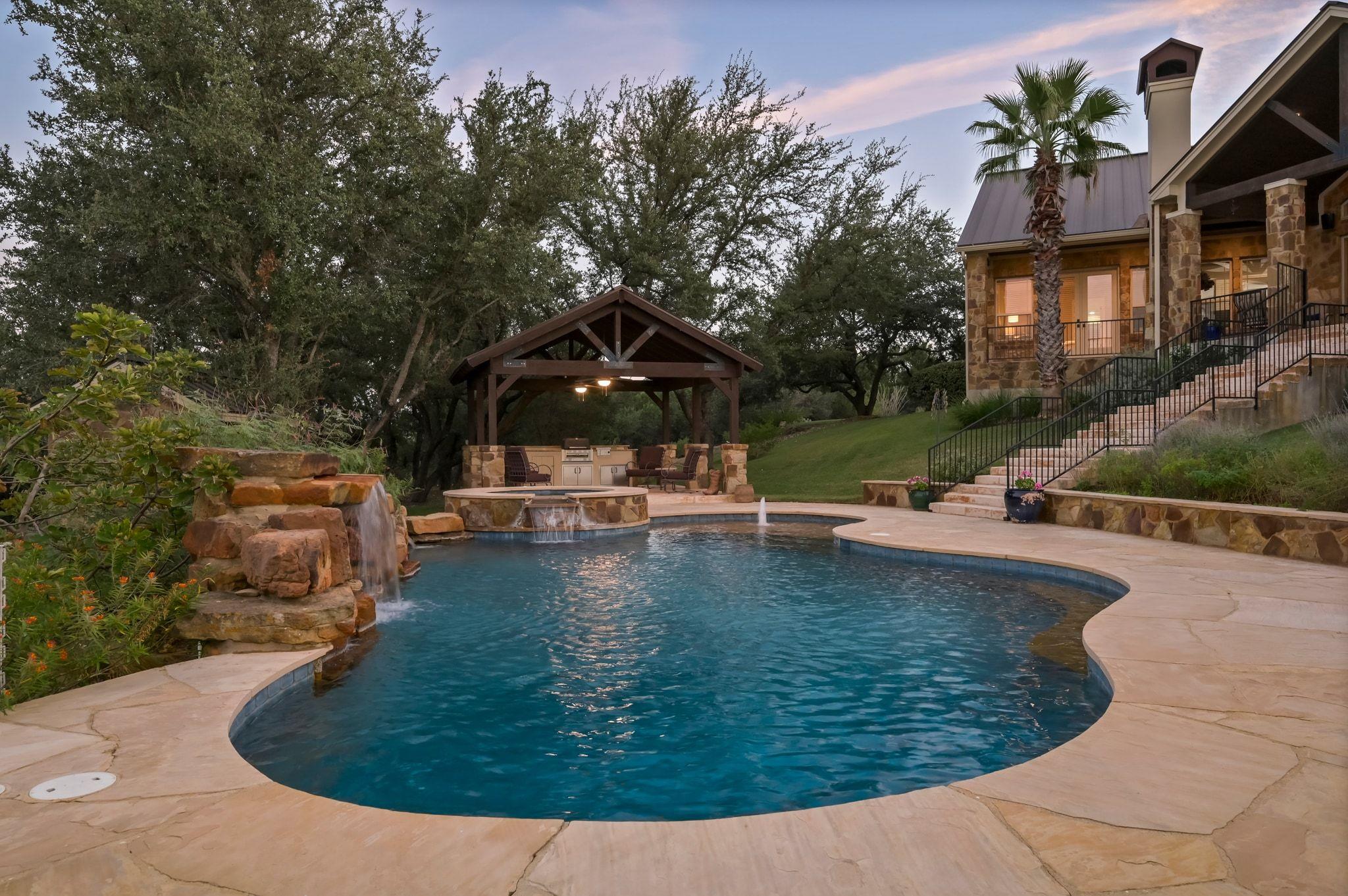 4503 Whirlwind CV, Spicewood