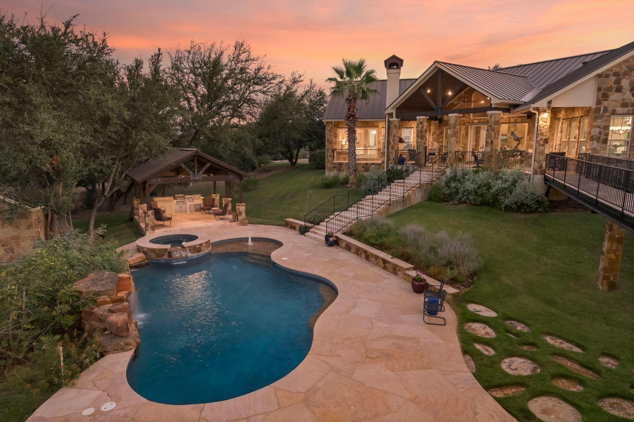 4503 Whirlwind CV, Spicewood