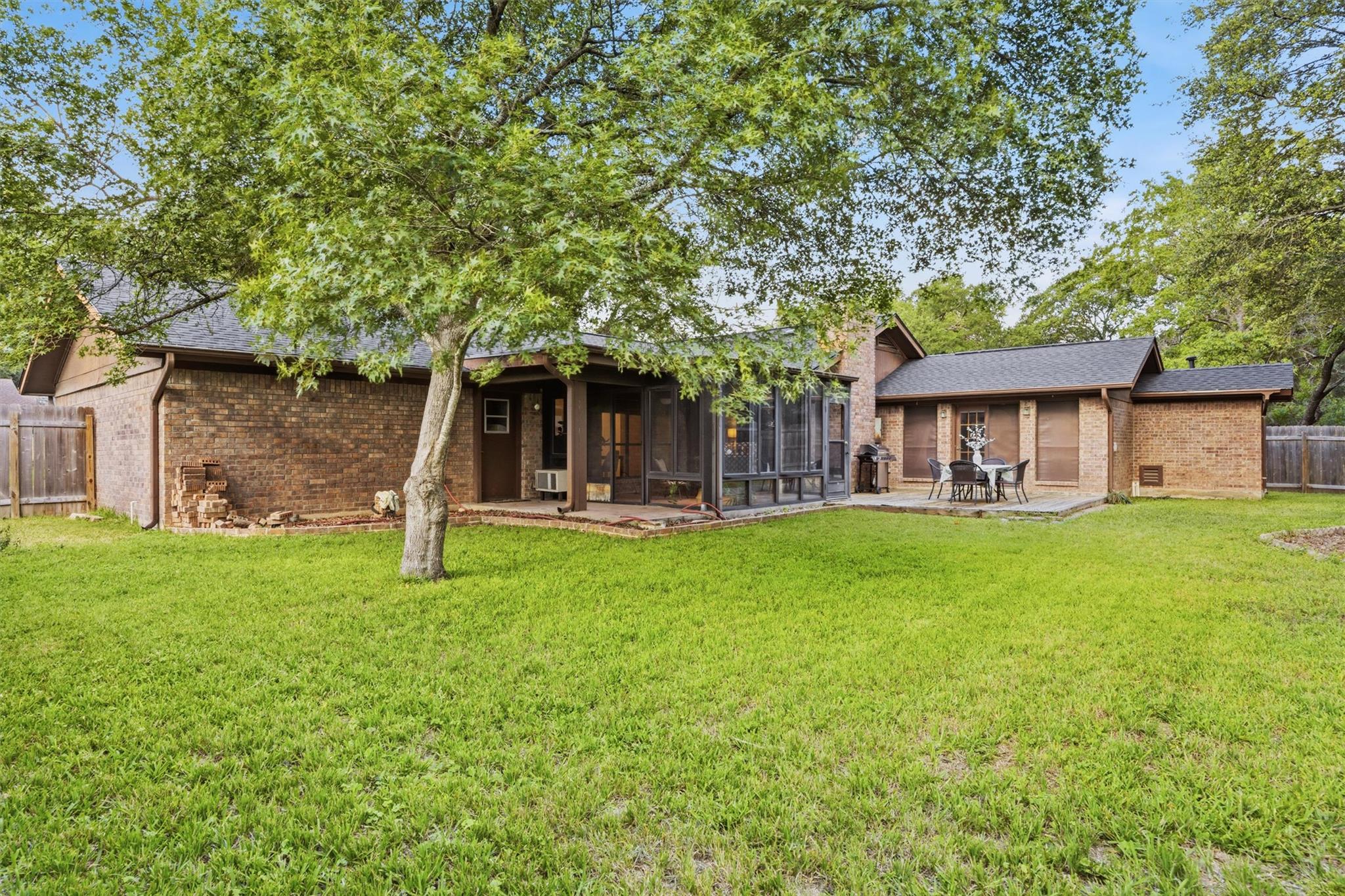 4835 Trail Crest CIR