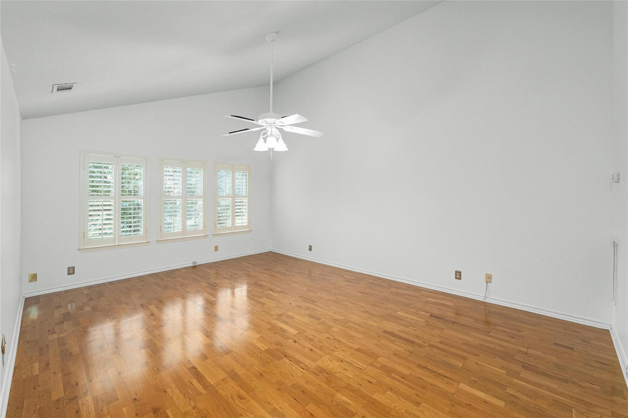 5705 Sam Houston CIR