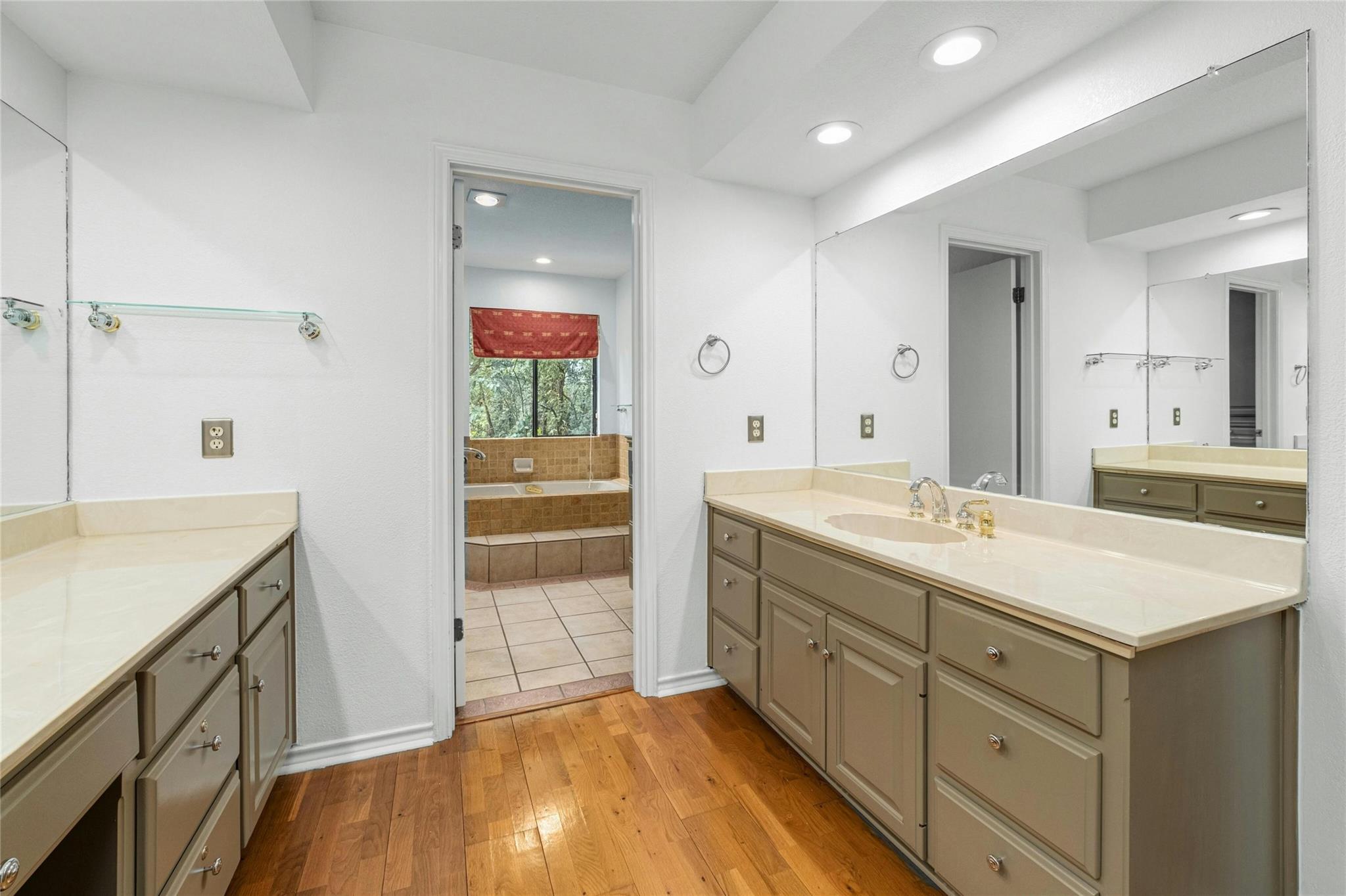 5705 Sam Houston CIR