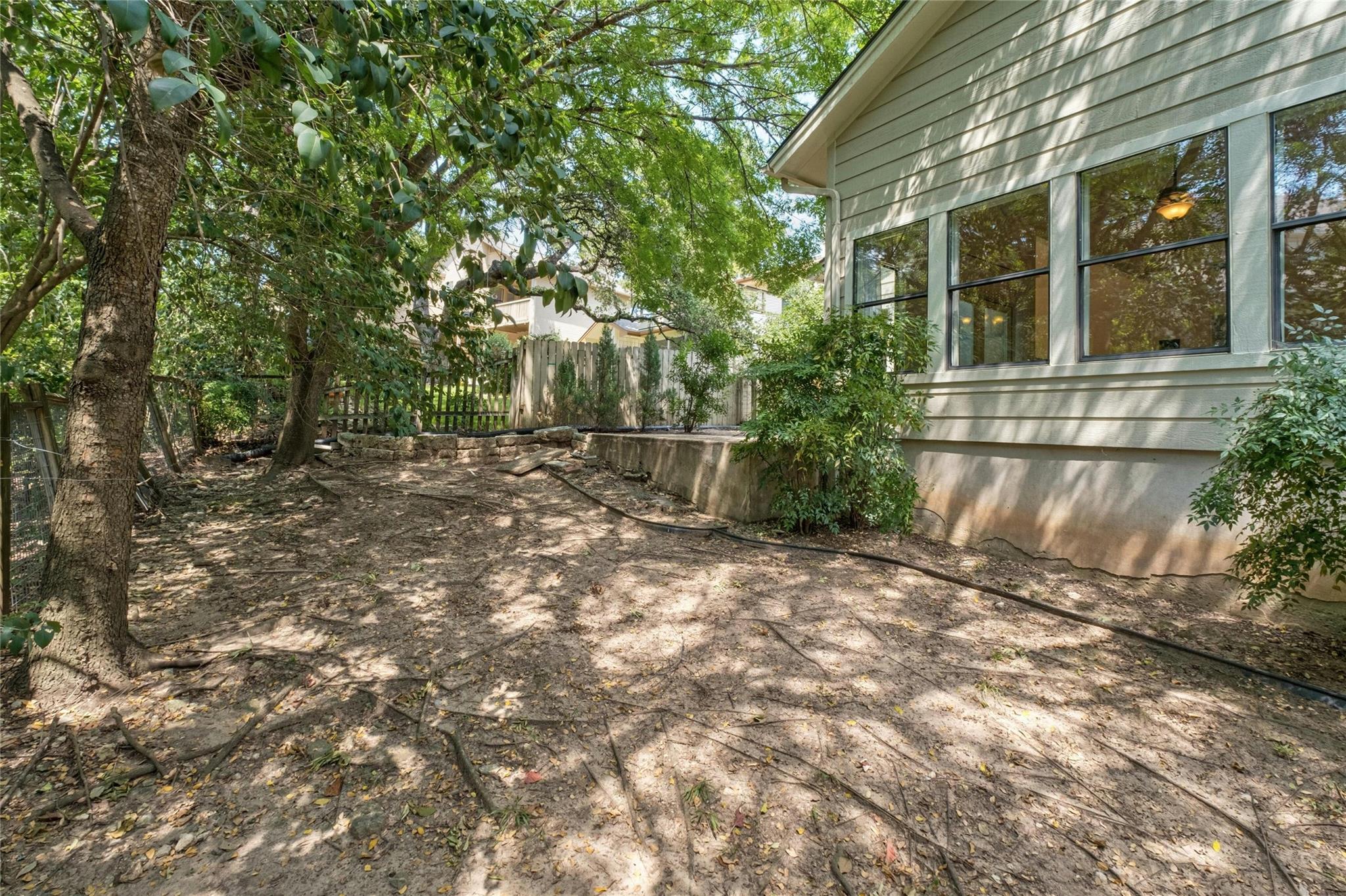 5705 Sam Houston CIR