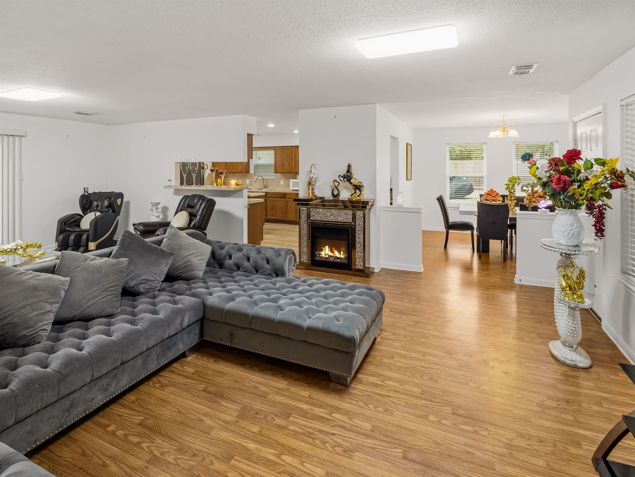 107 Turner LN