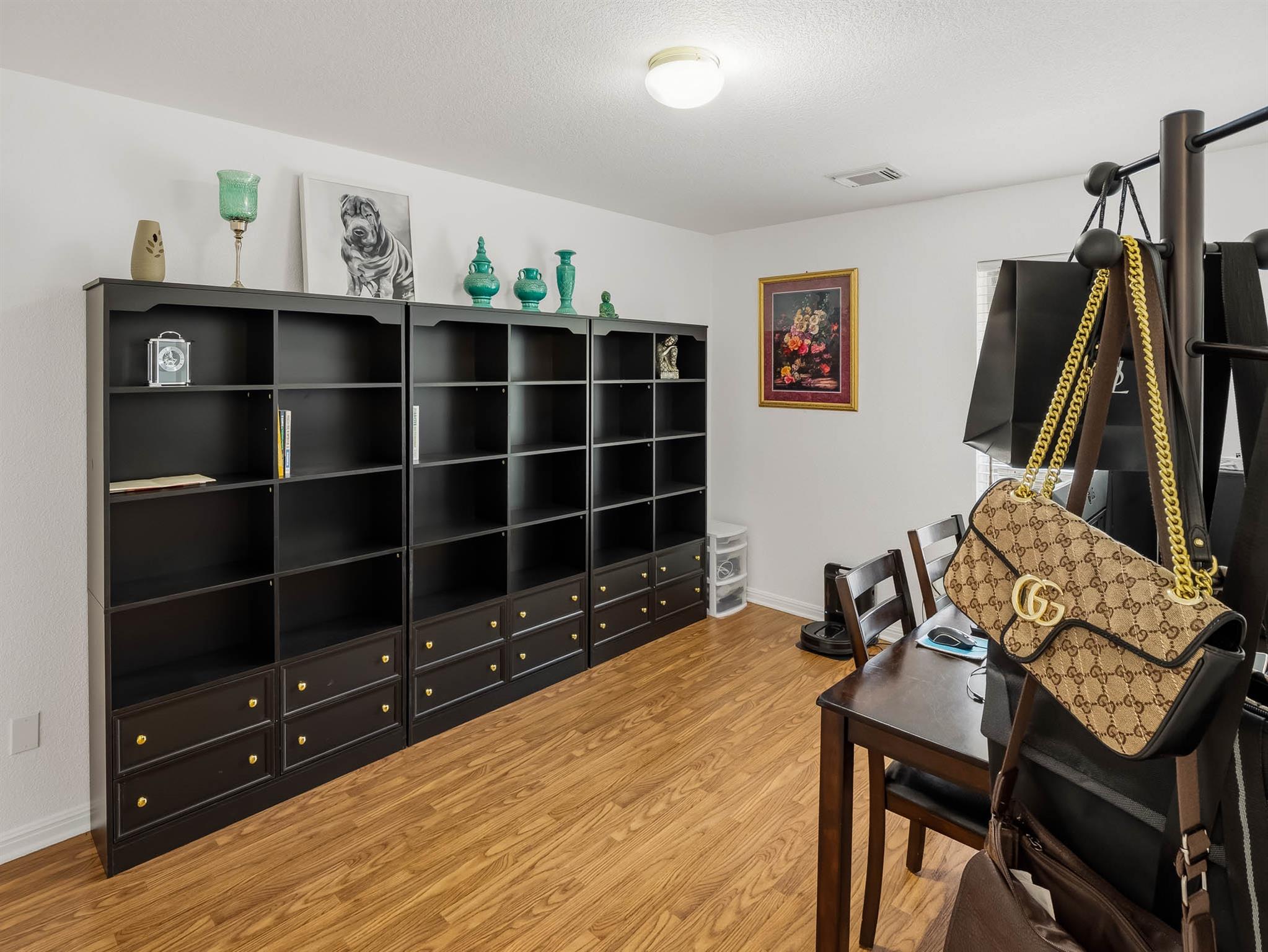 107 Turner LN