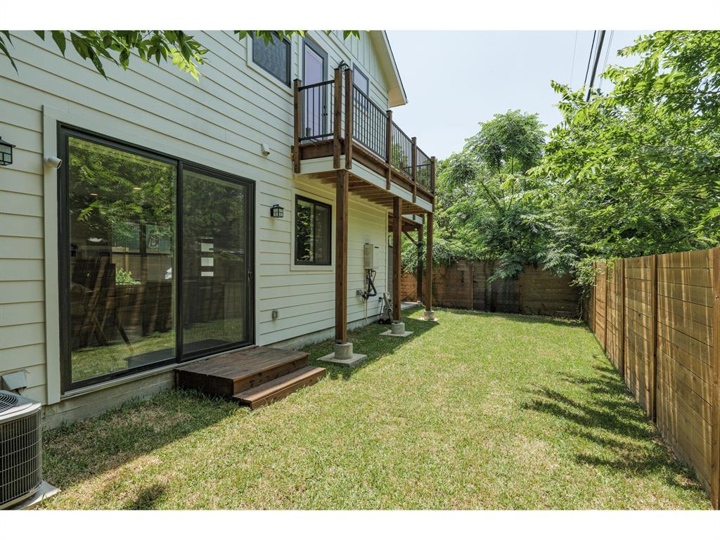 5310 Roosevelt Ave # B