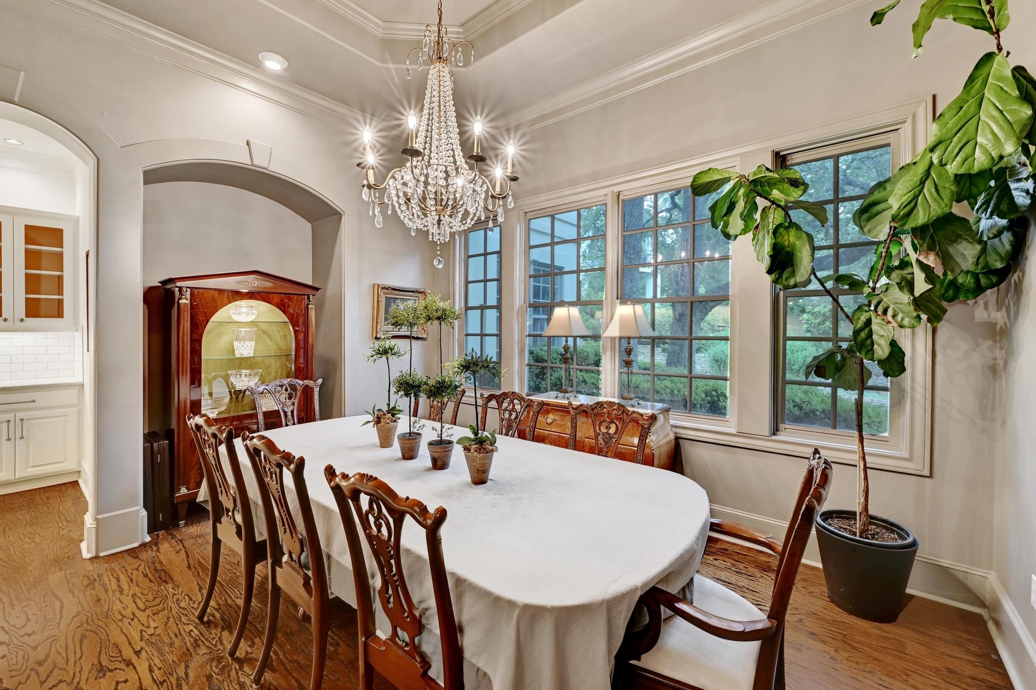 2100 Rue De St Germaine