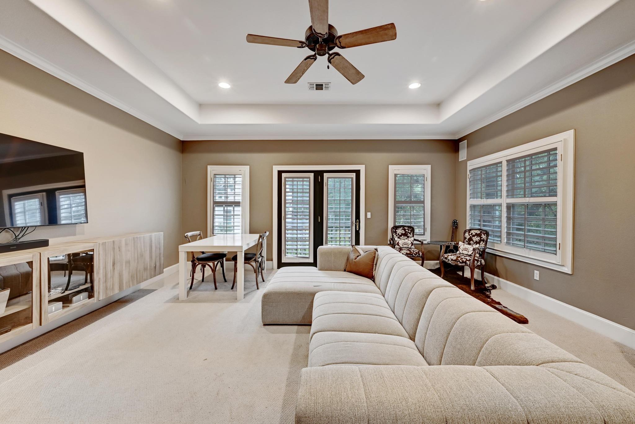 2100 Rue De St Germaine