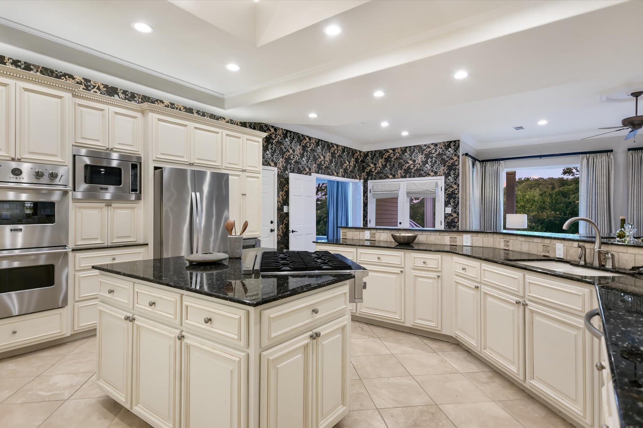 1703 Brookhaven DR