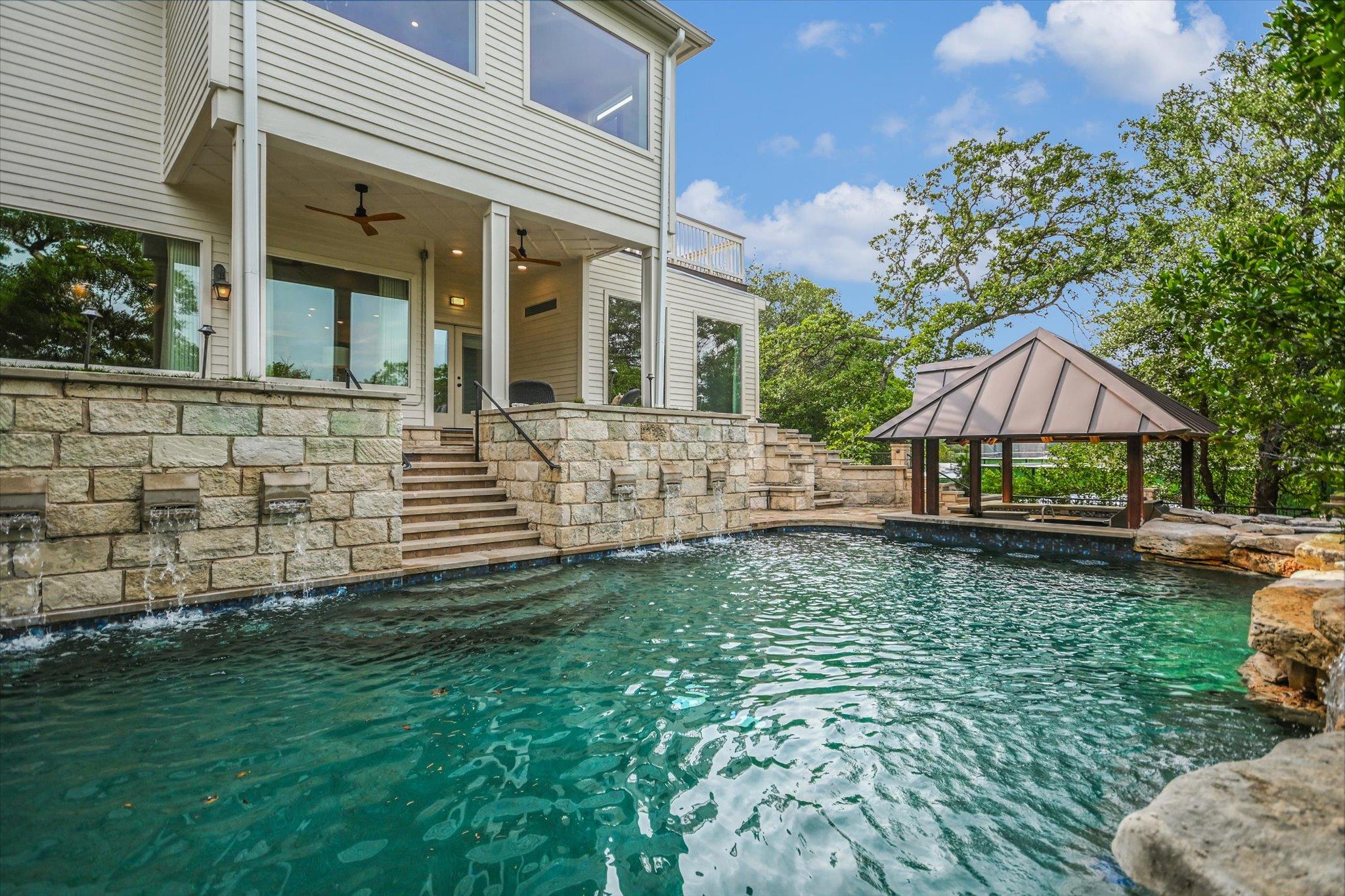 1703 Brookhaven DR