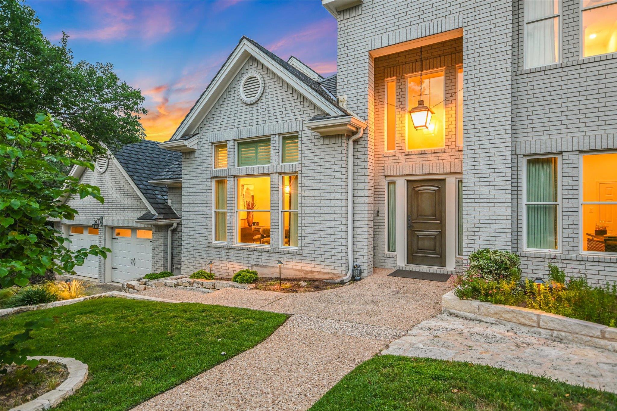 1703 Brookhaven DR
