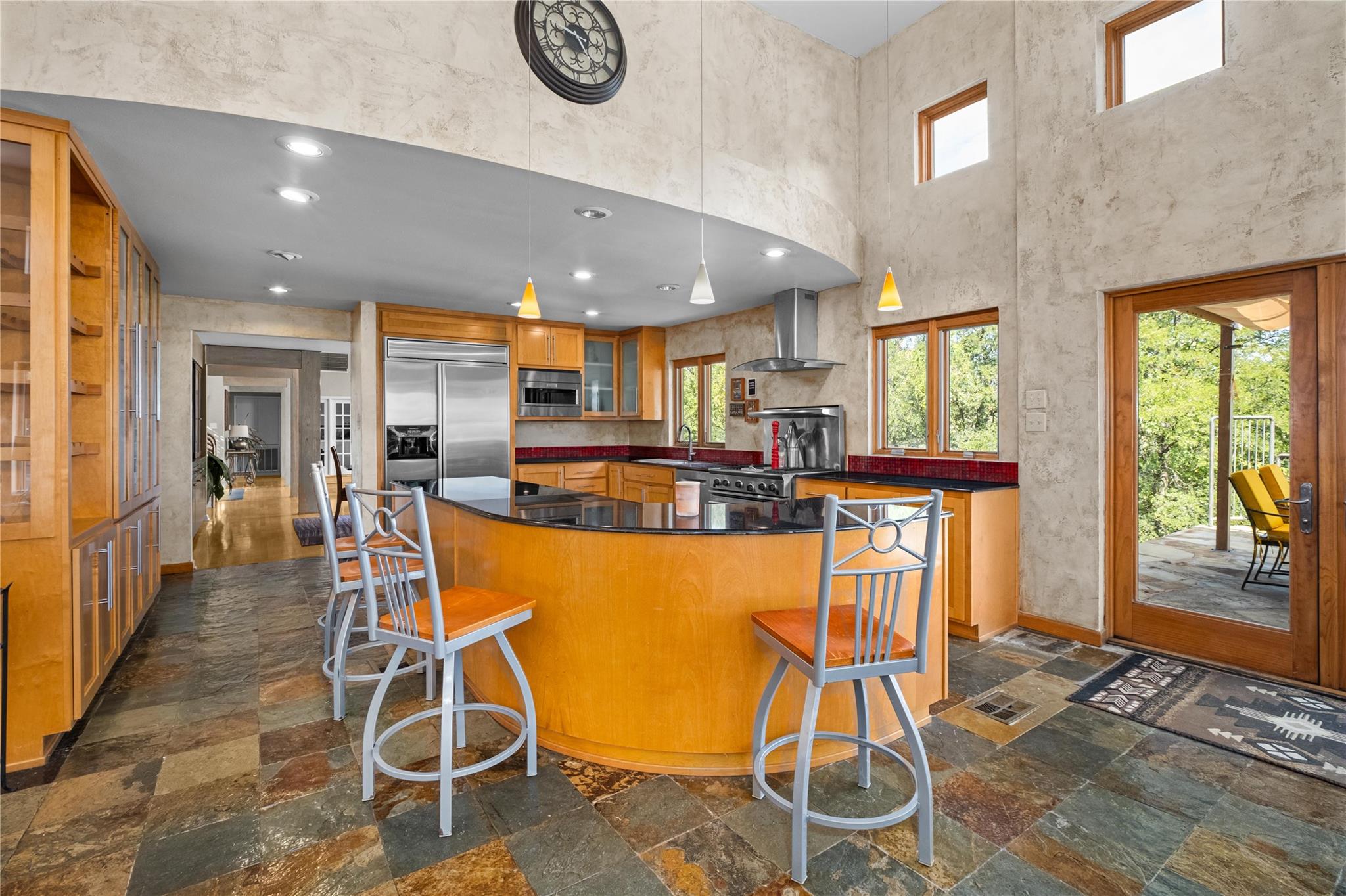 102 Canyon CIR W