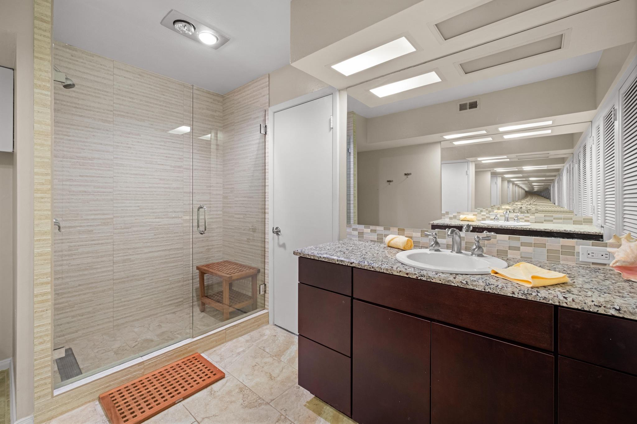 102 Canyon CIR W